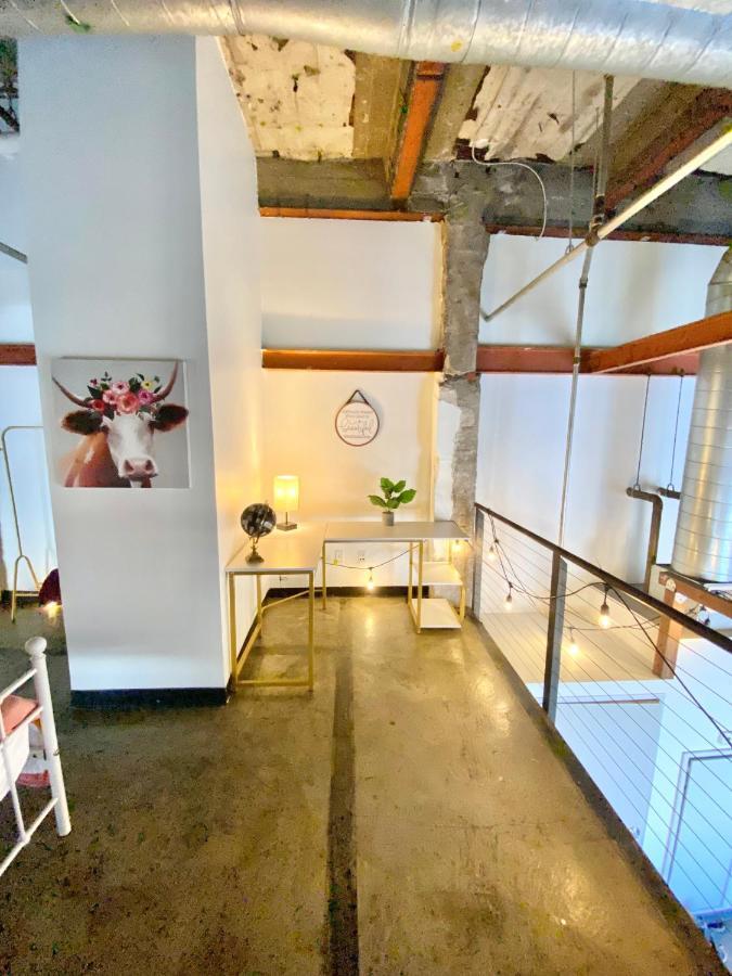 Bed and breakfast The Continental Dtla Loft