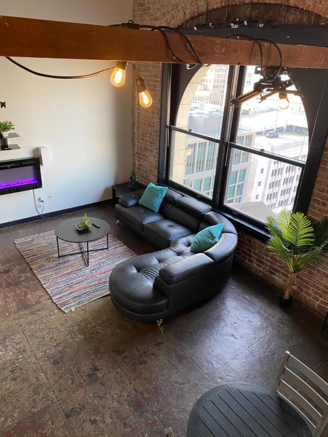 The Continental Dtla Loft Bed and breakfast *