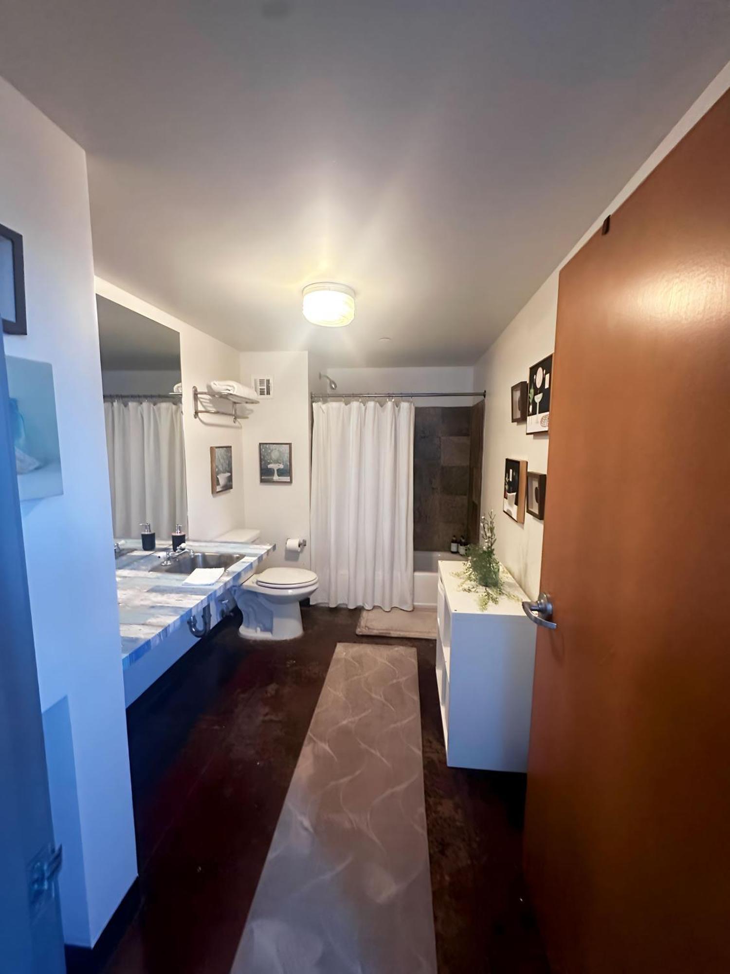 Bed and breakfast The Continental Dtla Loft