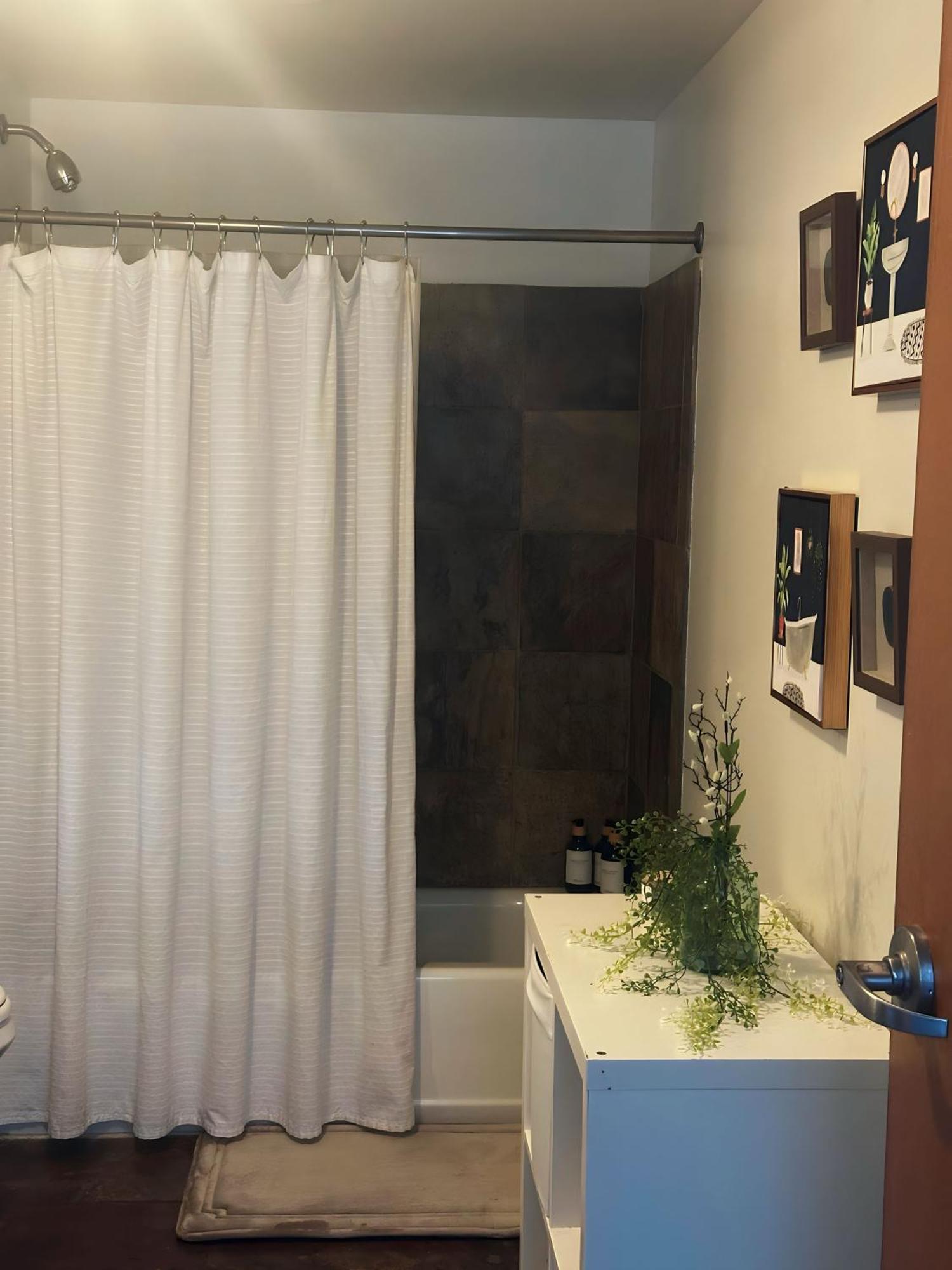 The Continental Dtla Loft Bed and breakfast *